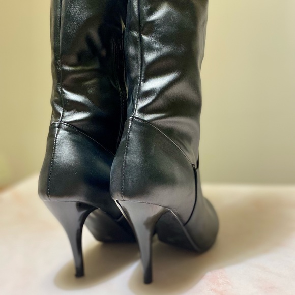 Black Knee High Stiletto Boots - Picture 5 of 10
